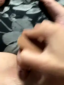 Snapshot of SomeWhatFoxyX chatting on 10-25-25, 08:25 SomeWhatFoxyX online show from 10-25-25, 08:25