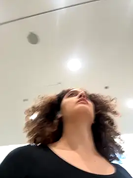 Snapshot of DreamThickCouple chatting on 09-18-25, 03:58 DreamThickCouple online show from 09-18-25, 03:58