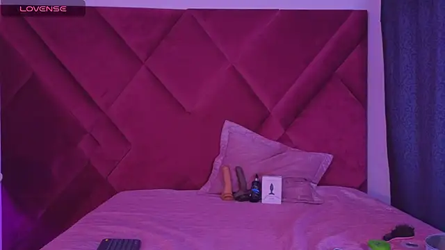 Kayalstone 12 online show from 10-26-25, 02:39