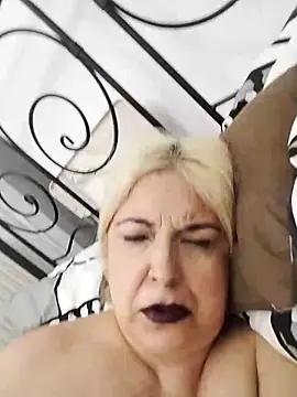 Snapshot of MarielaFerrer chatting on 11-06-25, 07:04 MarielaFerrer online show from 11-06-25, 07:04