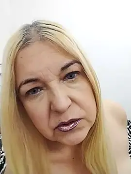 Snapshot of MarielaFerrer chatting on 12-04-25, 05:32 MarielaFerrer online show from 12-04-25, 05:32