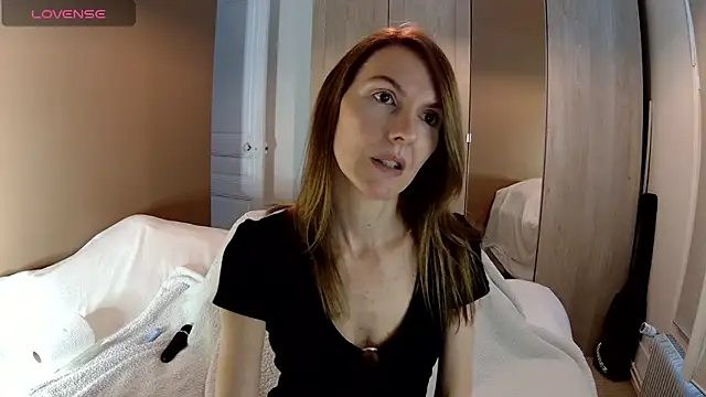 Snapshot of fanny_posy chatting on 06-29-26, 11:43 fanny posy online show from 06-29-26, 11:43