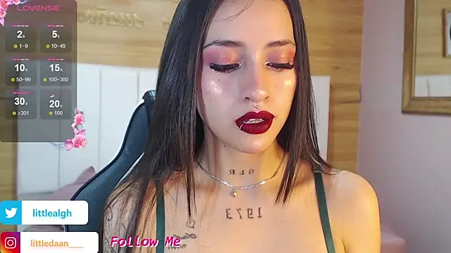 Abril Velvet a  online show from 11-06-25, 12:50