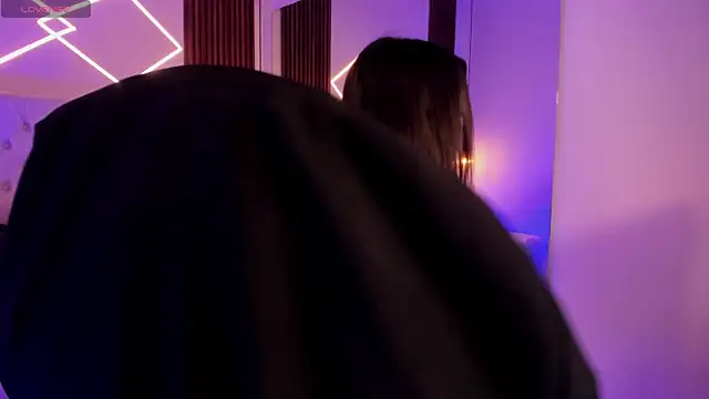 ZamabyCrucie online show from 12-19-25, 11:12