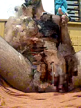 Snapshot of Pirator1 chatting on 09-25-25, 04:21 Pirator1 online show from 09-25-25, 04:21