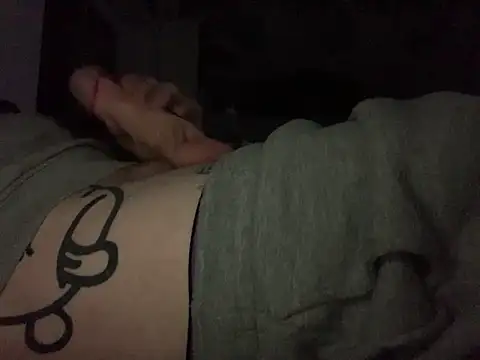 Snapshot of felicks1 chatting on 11-18-25, 10:36 felicks1 online show from 11-18-25, 10:36