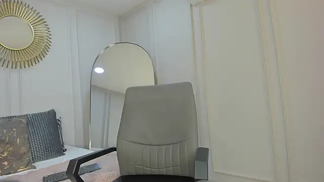 CharlotteBrownn  online show from 09-28-25, 01:33