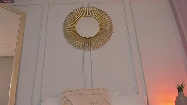 CharlotteBrownn  online show from 05-15-26, 10:50