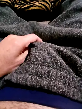 DomDix online show from 10-21-25, 03:13