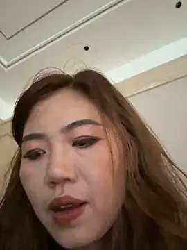 Snapshot of feifei_521 chatting on 09-18-25, 01:18 feifei 521 online show from 09-18-25, 01:18