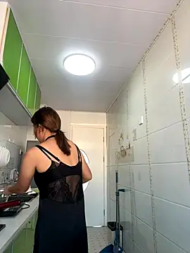 Snapshot of feifei_521 chatting on 11-01-25, 04:58 feifei 521 online show from 11-01-25, 04:58