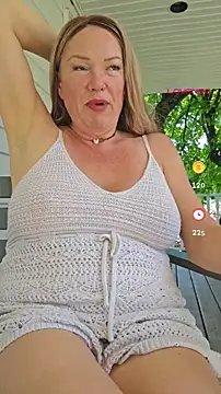 Snapshot of Sugarloveless chatting on 07-14-26, 09:20 Sugarloveless online show from 07-14-26, 09:20
