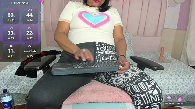 mya blaze online show from 11-12-25, 12:38