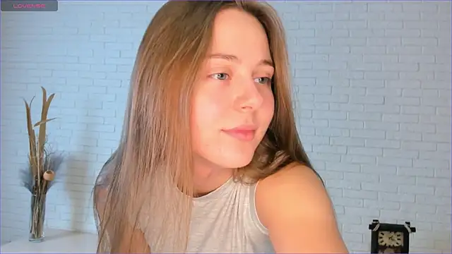 Milla Vegga online show from 10-24-25, 01:29