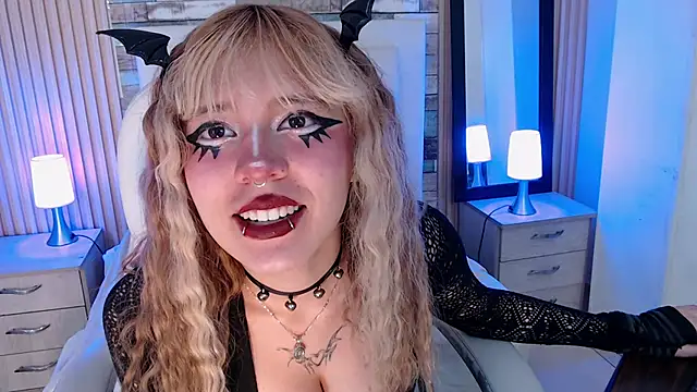 Snapshot of rihonna_hs8 chatting on 09-13-25, 12:38 rihonna hs8 online show from 09-13-25, 12:38