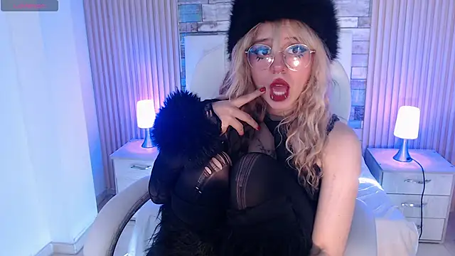 Snapshot of rihonna_hs8 chatting on 09-20-25, 01:01 rihonna hs8 online show from 09-20-25, 01:01