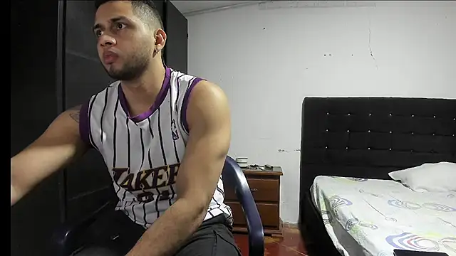 Ryan xc1 online show from 11-26-25, 02:01