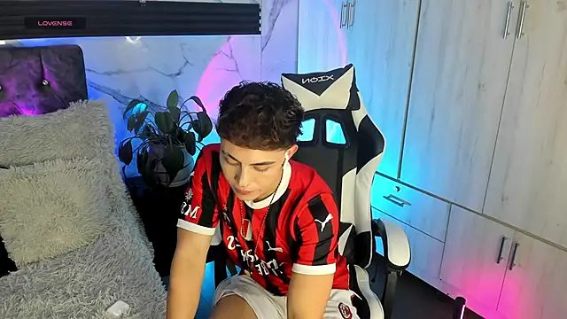 Saimonvela online show from 04-17-26, 06:16