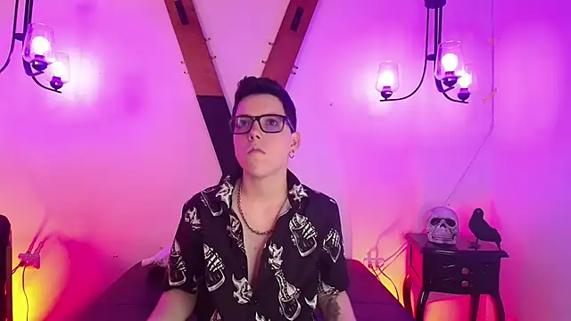 Snapshot of SpencerMontgomery chatting on 11-19-25, 07:36 SpencerMontgomery online show from 11-19-25, 07:36