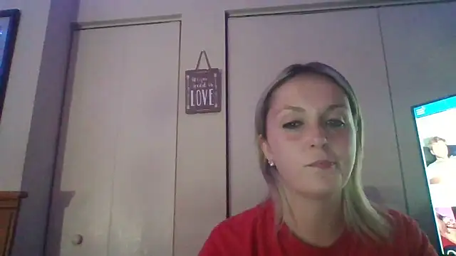 Candykissesxoxo online show from 10-03-25, 05:48