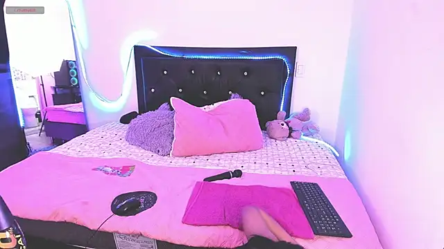 samiacooper25 online show from 11-19-25, 05:40