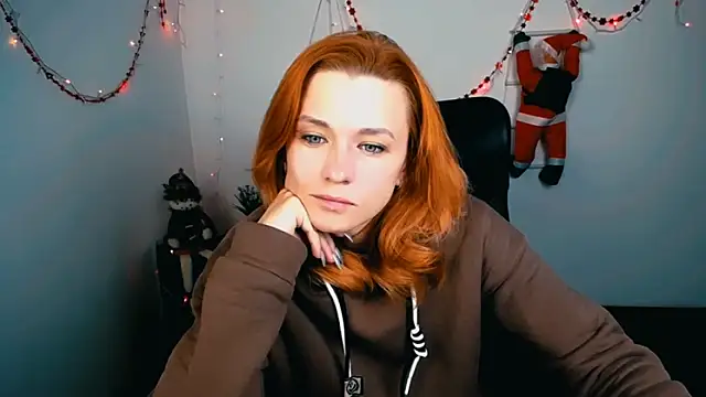 Snapshot of PeppyMia chatting on 12-14-25, 05:02 PeppyMia online show from 12-14-25, 05:02