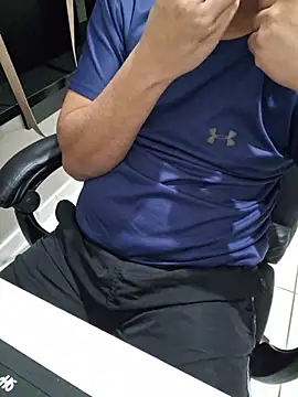 Carloskasado online show from 11-20-25, 02:45