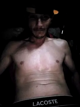 Snapshot of Romance32 chatting on 10-31-25, 04:02 Romance32 online show from 10-31-25, 04:02