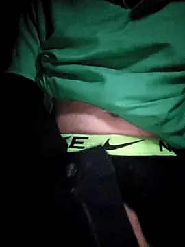 Snapshot of Romance32 chatting on 11-22-25, 11:26 Romance32 online show from 11-22-25, 11:26