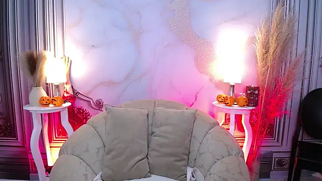 MilkyLally online show from 10-28-25, 12:09