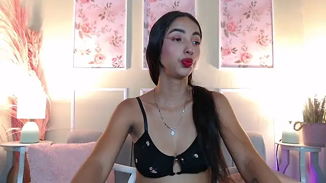 Snapshot of MilkyLally chatting on 02-12-26, 12:00 MilkyLally online show from 02-12-26, 12:00