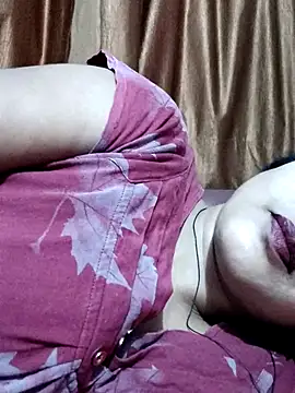 Snapshot of spicysuhana chatting on 06-21-26, 02:03 spicysuhana online show from 06-21-26, 02:03
