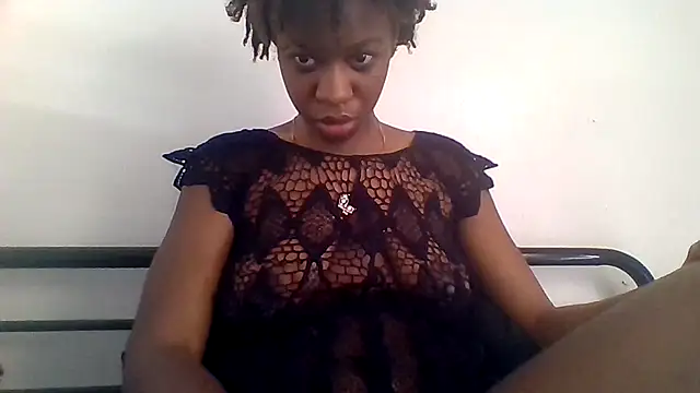 Snapshot of _she_was_a_fairy chatting on 11-24-25, 01:33 she was a fairy online show from 11-24-25, 01:33