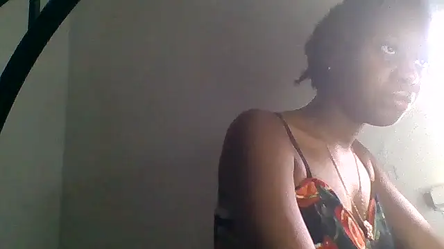 Snapshot of _she_was_a_fairy chatting on 11-25-25, 05:35 she was a fairy online show from 11-25-25, 05:35