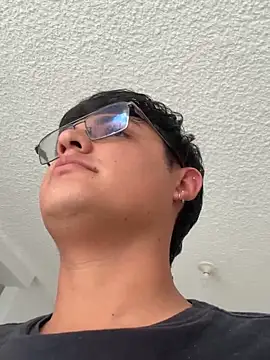 yesitwink  online show from 03-27-26, 09:58