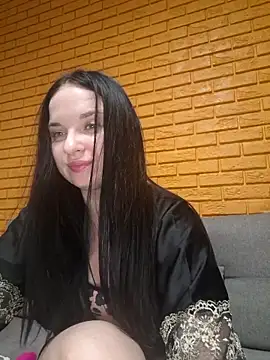 Snapshot of VoxxAura chatting on 11-13-25, 10:52 VoxxAura online show from 11-13-25, 10:52