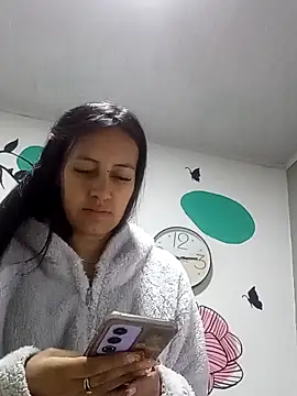 Snapshot of Nika_Hot chatting on 09-12-25, 02:55 Nika Hot online show from 09-12-25, 02:55