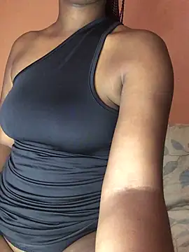 Snapshot of ffinegirl chatting on 11-06-25, 07:04 ffinegirl online show from 11-06-25, 07:04