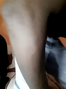 Snapshot of ffinegirl chatting on 12-19-25, 07:54 ffinegirl online show from 12-19-25, 07:54