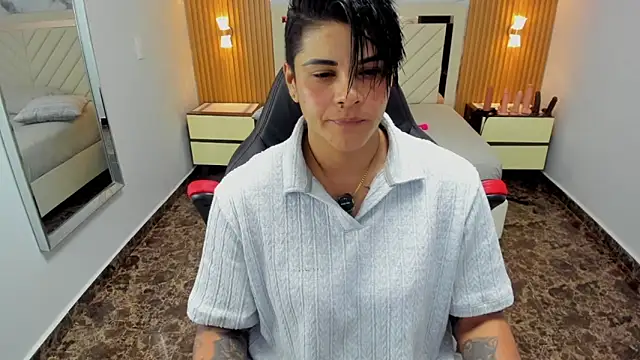 KAROLLJONES1 online show from 04-08-26, 07:25