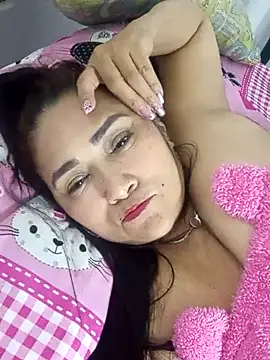 Snapshot of linda_luna29 chatting on 12-22-25, 07:38 linda luna29 online show from 12-22-25, 07:38