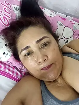 Snapshot of linda_luna29 chatting on 12-23-25, 02:31 linda luna29 online show from 12-23-25, 02:31