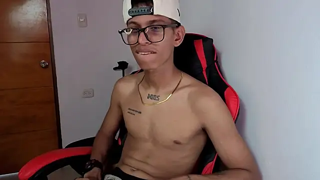 Snapshot of sung_yol chatting on 03-08-26, 07:39 sung yol online show from 03-08-26, 07:39