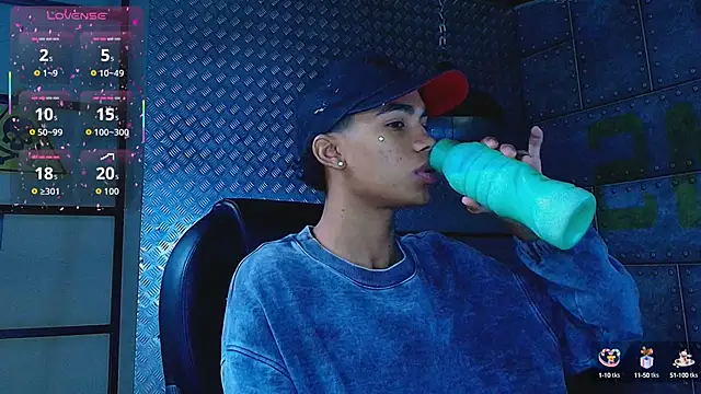 AlanCutee online show from 09-20-25, 01:23