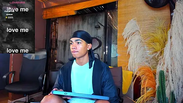 AlanCutee online show from 01-08-26, 11:23