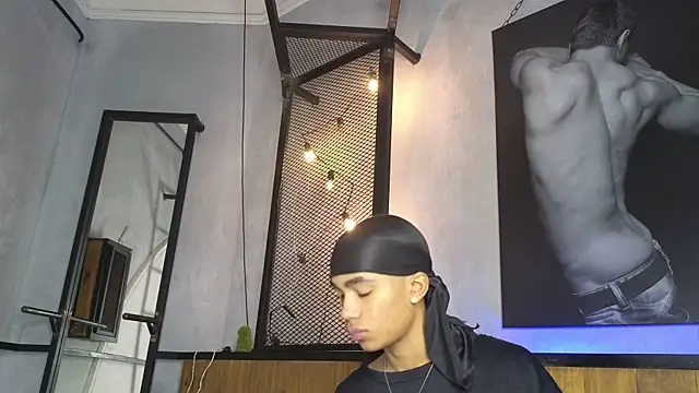 AlanCutee online show from 02-25-26, 01:10