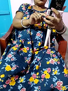 Cute-Swewty online show from 10-15-25, 01:22