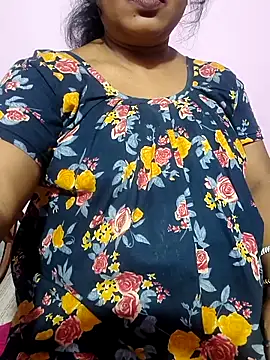 Cute-Swewty online show from 11-17-25, 01:50