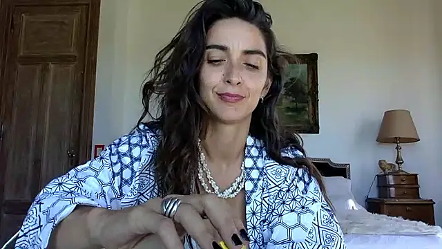 Snapshot of venuslibre chatting on 11-24-25, 07:13 venuslibre online show from 11-24-25, 07:13