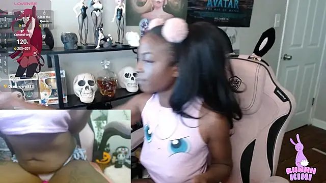 Snapshot of bunniikimi chatting on 09-13-25, 01:00 bunniikimi online show from 09-13-25, 01:00